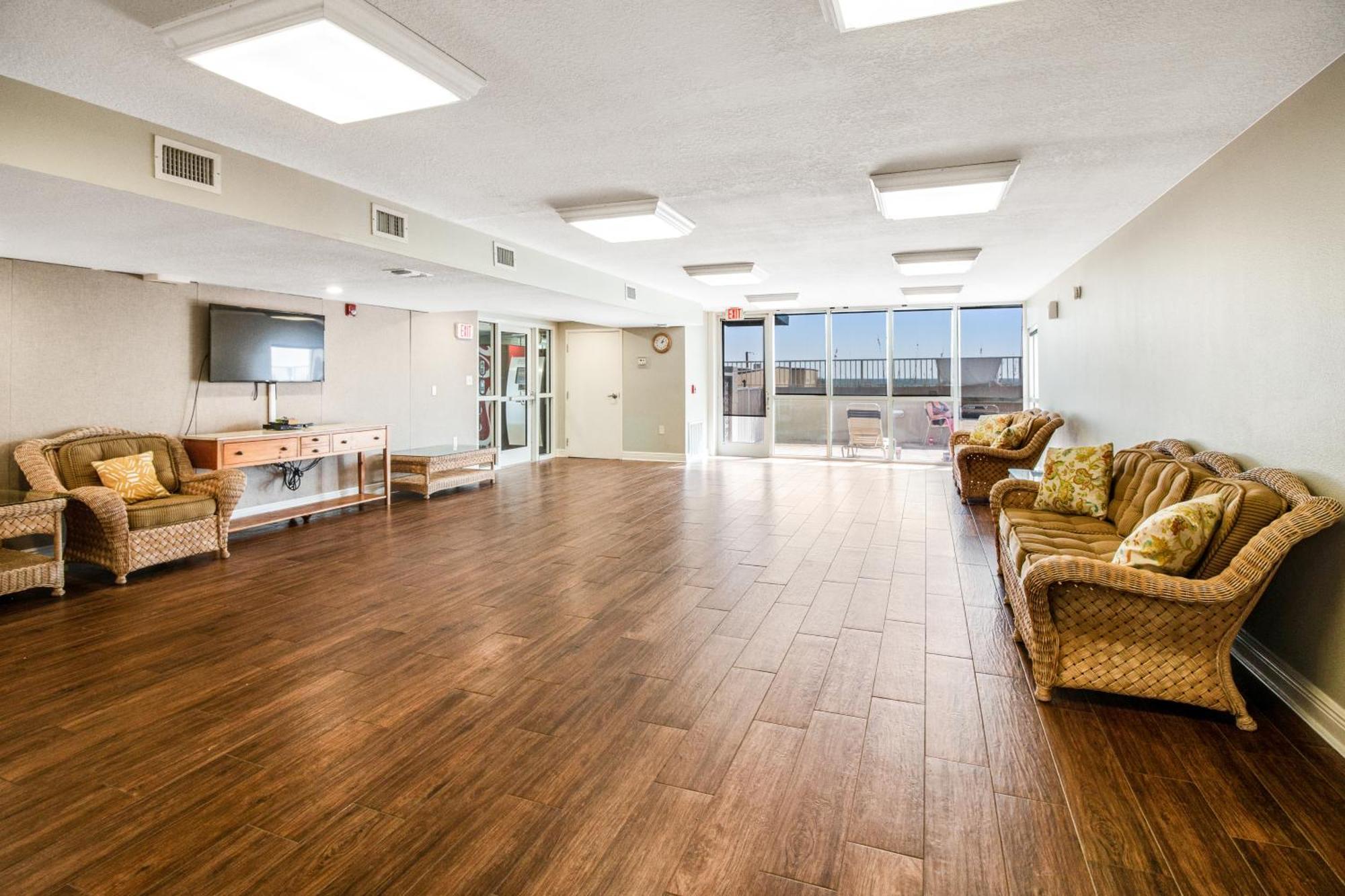 Island Echos 4Th-5Th Floor Condos شاطئ فورت والتون الغرفة الصورة